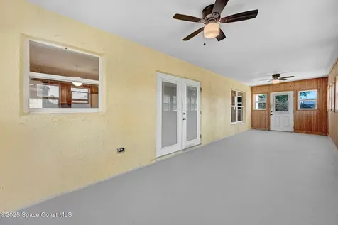 556 Haleybury Street SW Palm Bay FL 32908