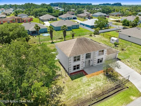 556 Haleybury Street SW Palm Bay FL 32908