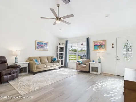 7965 105th Avenue Vero Beach FL 32967