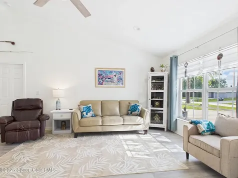 7965 105th Avenue Vero Beach FL 32967