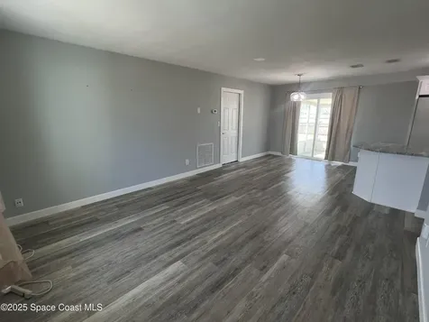 121 SE 4th Street Satellite Beach FL 32937