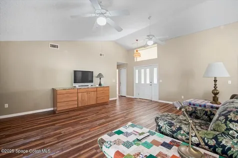 4220 Robins Hill Court Mims FL 32754