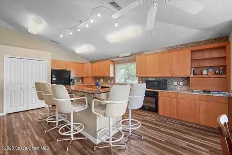 4220 Robins Hill Court Mims FL 32754