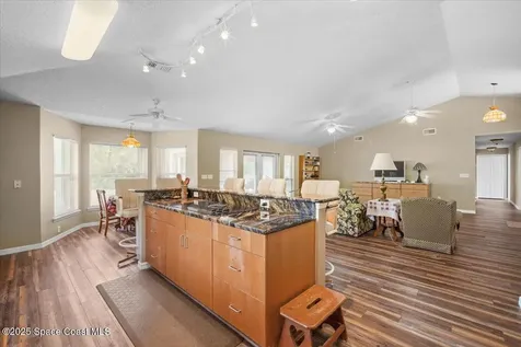 4220 Robins Hill Court Mims FL 32754