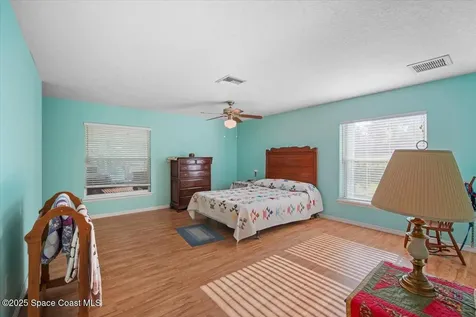 4220 Robins Hill Court Mims FL 32754