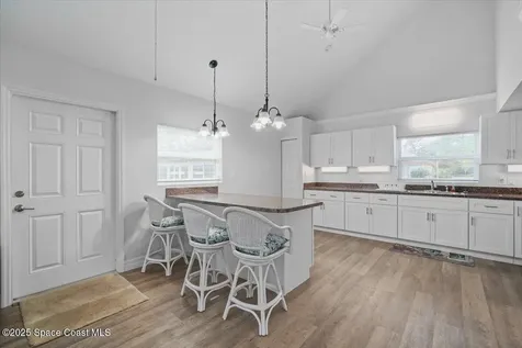 4220 Robins Hill Court Mims FL 32754
