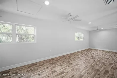 4220 Robins Hill Court Mims FL 32754