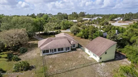 4220 Robins Hill Court Mims FL 32754
