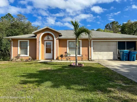 854 Reading Street SE Palm Bay FL 32909