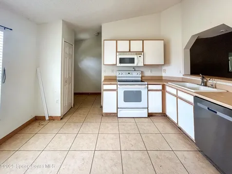 854 Reading Street SE Palm Bay FL 32909