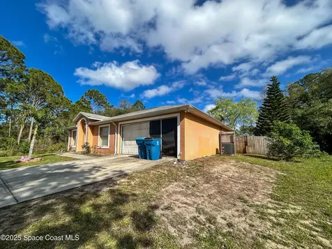 854 Reading Street SE Palm Bay FL 32909