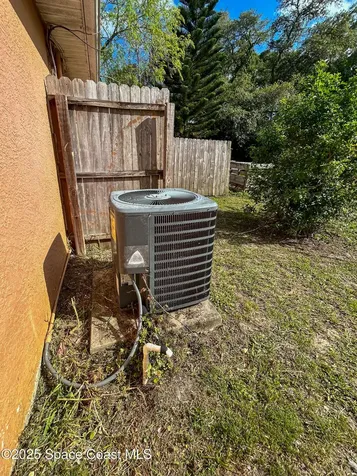 854 Reading Street SE Palm Bay FL 32909