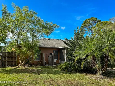 854 Reading Street SE Palm Bay FL 32909