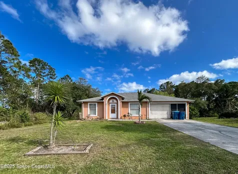 854 Reading Street SE Palm Bay FL 32909