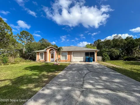 854 Reading Street SE Palm Bay FL 32909