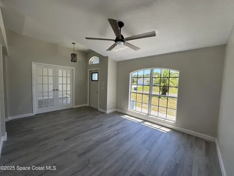 485 Fountain Street SW Palm Bay FL 32908