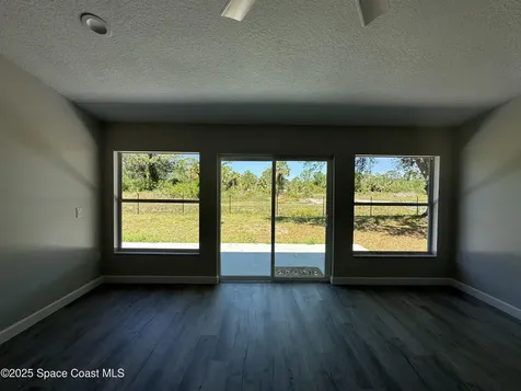 485 Fountain Street SW Palm Bay FL 32908