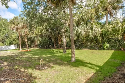 681 Narragansett Street NE Palm Bay FL 32907