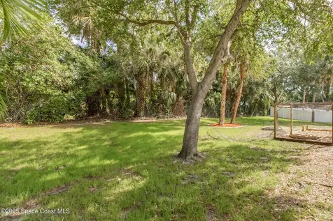 681 Narragansett Street NE Palm Bay FL 32907
