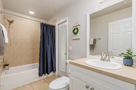 681 Narragansett Street NE Palm Bay FL 32907