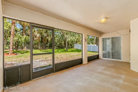 681 Narragansett Street NE Palm Bay FL 32907