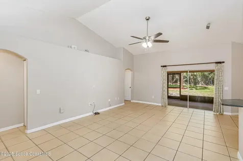 681 Narragansett Street NE Palm Bay FL 32907