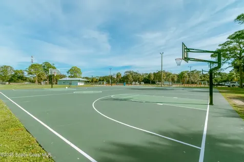 681 Narragansett Street NE Palm Bay FL 32907