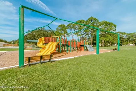 681 Narragansett Street NE Palm Bay FL 32907