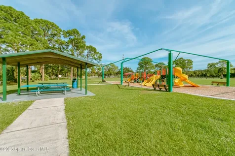 681 Narragansett Street NE Palm Bay FL 32907