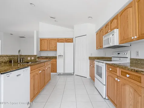 2149 Chinaberry Circle SE Palm Bay FL 32909