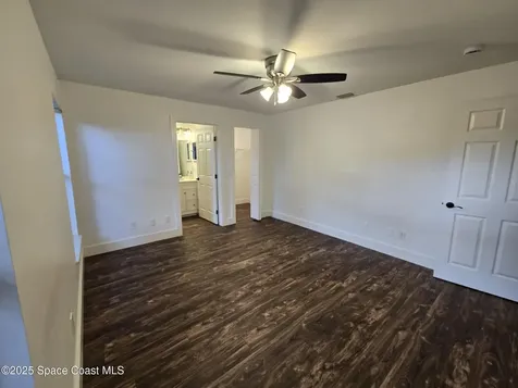 516 Hammond Street SW Palm Bay FL 32908
