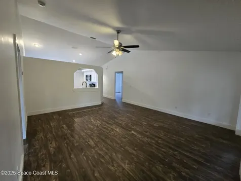 516 Hammond Street SW Palm Bay FL 32908