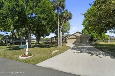 5120 Mallard Lakes Court Merritt Island FL 32953