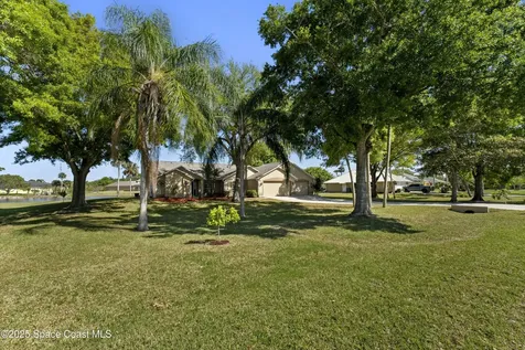 5120 Mallard Lakes Court Merritt Island FL 32953
