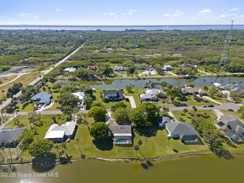 5120 Mallard Lakes Court Merritt Island FL 32953