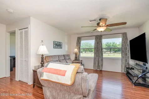 4760 Crofton Lane Mims FL 32754