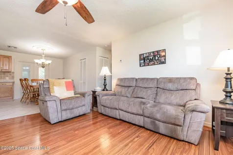 4760 Crofton Lane Mims FL 32754