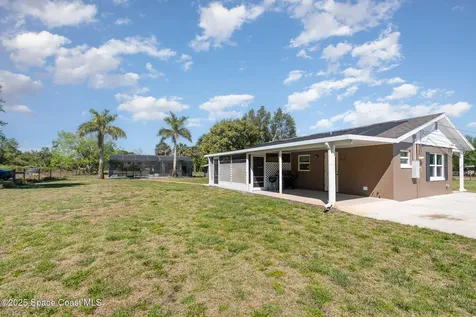 4760 Crofton Lane Mims FL 32754