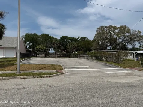 805 & 815 E Fee Avenue Melbourne FL 32901