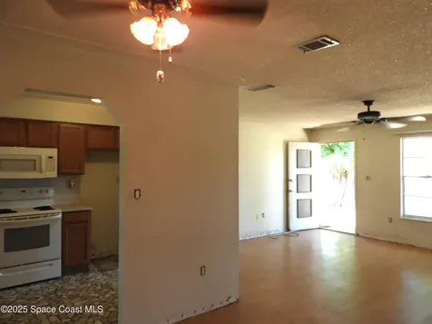 900 Fairhaven Street NE Palm Bay FL 32907
