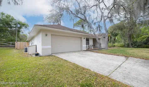 5140 Walton Avenue Titusville FL 32780