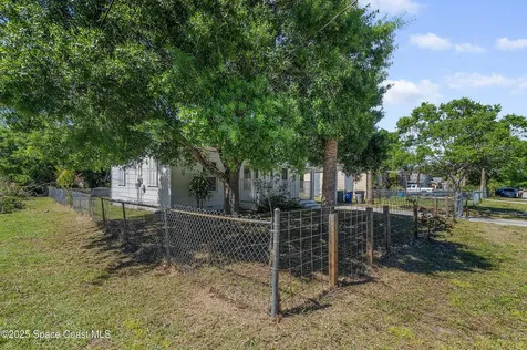 609 S 15th Street Fort Pierce FL 34950