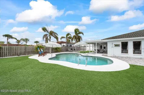 370 Cherry Court Satellite Beach FL 32937