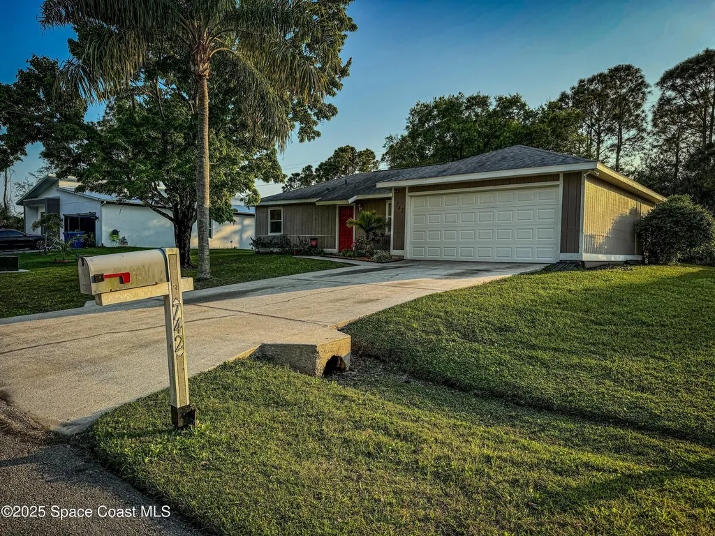 742 Damek Terrace SW Palm Bay FL 32908