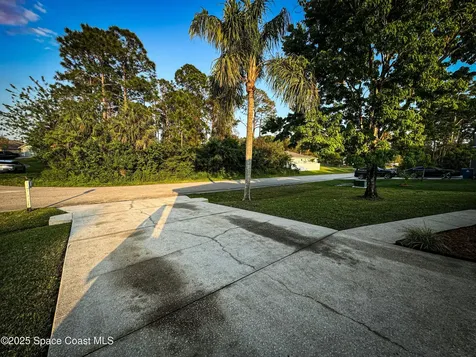 742 Damek Terrace SW Palm Bay FL 32908