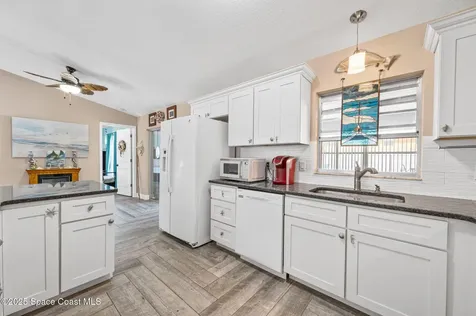 687 Di Lido Street NE Palm Bay FL 32907