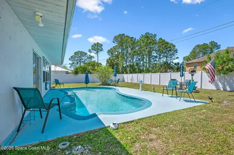 687 Di Lido Street NE Palm Bay FL 32907
