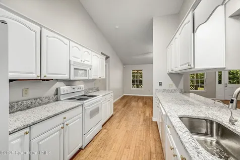 5220 Mar-lin Woods Lane Mims FL 32754