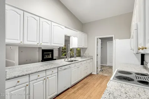 5220 Mar-lin Woods Lane Mims FL 32754