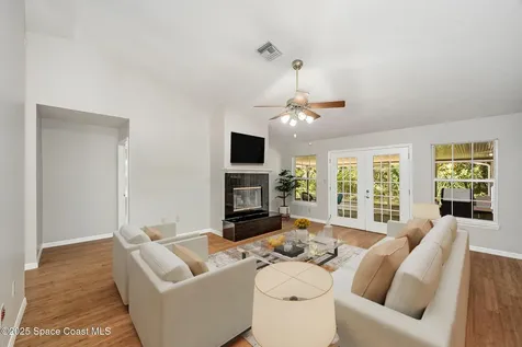 5220 Mar-lin Woods Lane Mims FL 32754